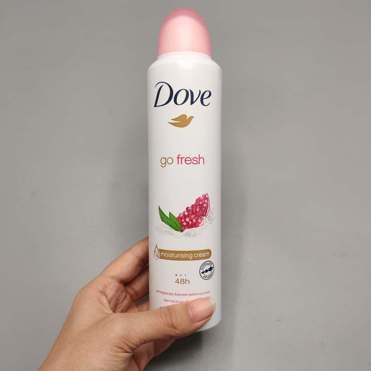 اسپری ضدتعریق زنانه داو مدل انار Pomegranate 48HR حجم 250 میلیلیتر